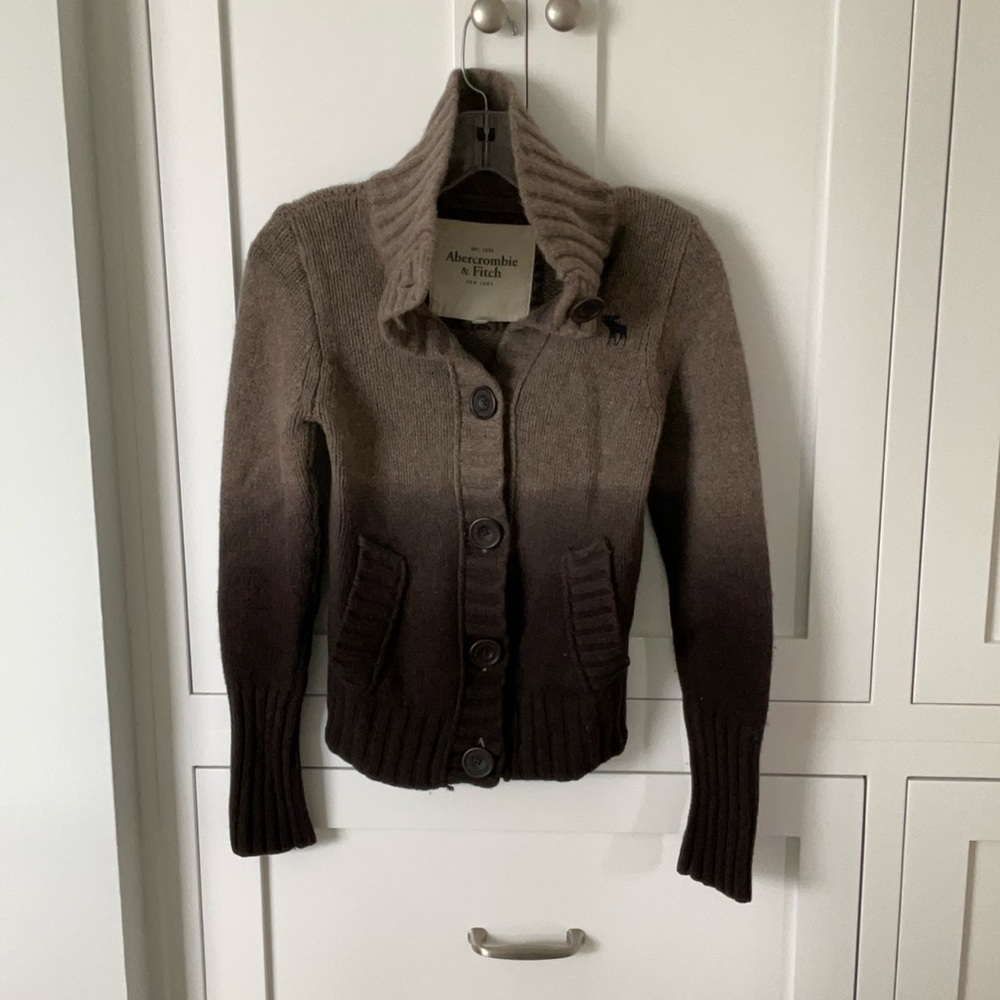 Abercrombie & Fitch Brown Cardigan with Gradient Design